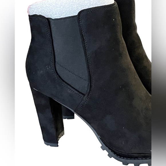 Platform Chunky 4” Block Heel Booties Lug Sole Ankle Side Zip Black Size 10 NWT - Picture 5 of 12
